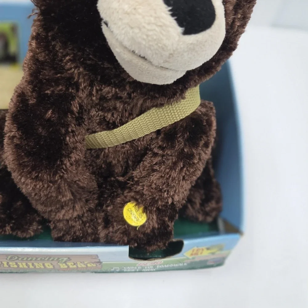 Gemmy Dancing Fishing Bear & Friends 2007 Animated Singing Fish Tested Works Box